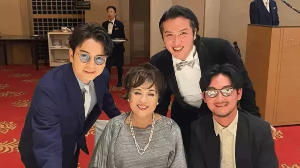 「皆さん赤い顔。陽気で明るく大笑い」松本潤＆尾上松也＆松田龍平＆渡辺えり、豪華4ショットに反響！