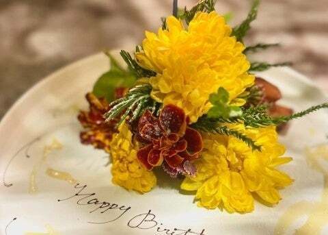 田中萌のバースデー、「ケーキ」ではなく「花束」が主役だった夜の記憶