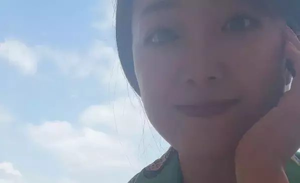 「生放送中ショット公開」平原綾香、NHKラジオ『まんまる』出演ランチタイム速報