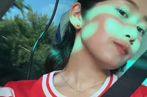 「めちゃ、可愛いい笑顔です」ラグビー美女子、勝利の女神に！会場で魅せた”ファイト・一発ショット”にファン歓喜