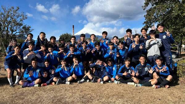 悲願の全国初勝利は持ち越しも…福井商、2年連続選手権で示した成長と感謝｜第104回全国高校サッカー選手権大会