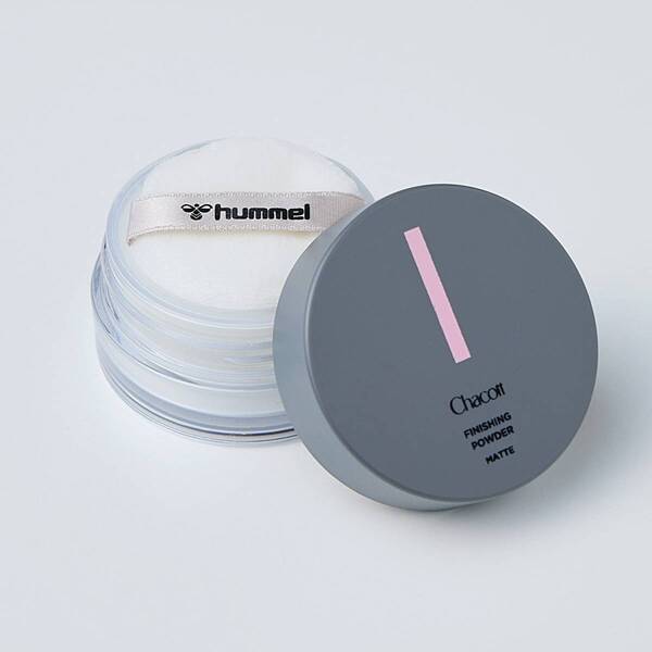 ヒュンメル、女性プレーヤーの足型に合わせた新スパイク「VORART3 PRO MICROFIT」を3月6日に発売